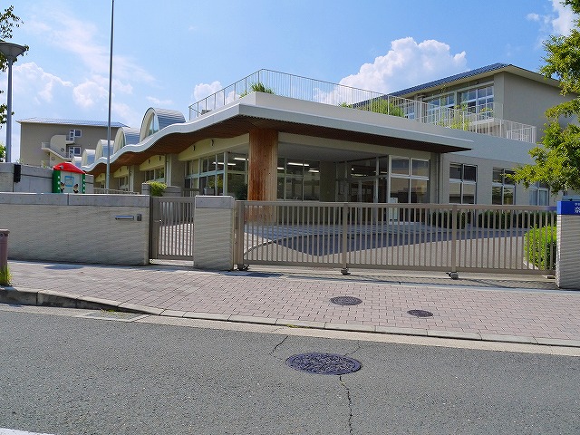 幼稚園・保育園　奈良学園登美ヶ丘幼稚園（幼稚園・保育園）まで809m
