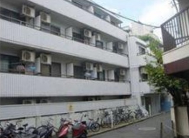 建物外観　４階建ての賃貸マンション