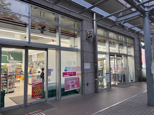 コンビニ　セブンイレブン 勝どきグロウスタウン店（コンビニ）まで266m