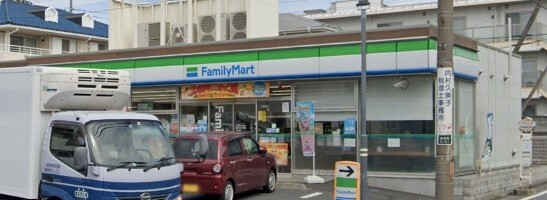 コンビニ　ファミリーマート西寺尾二丁目店（コンビニ）まで264m