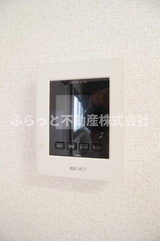 エントランス　落ち着いたエントランスです