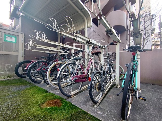 都営大江戸線 麻布十番駅 徒歩3分 7階建 築27年の外観写真