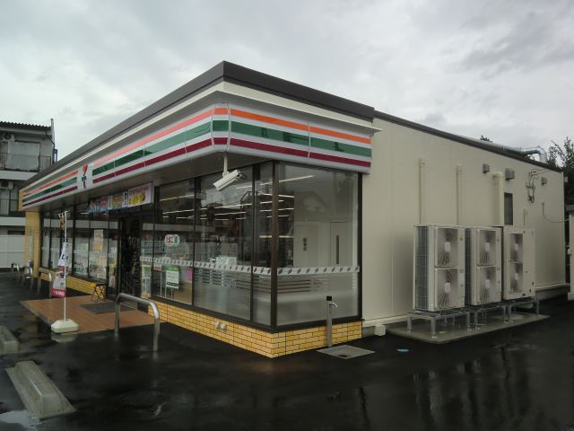 コンビニ　セブンイレブン（コンビニ）まで380m