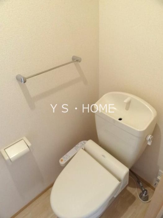 ＪＲ中央線 国立駅 徒歩16分 2階建 築15年のトイレ写真