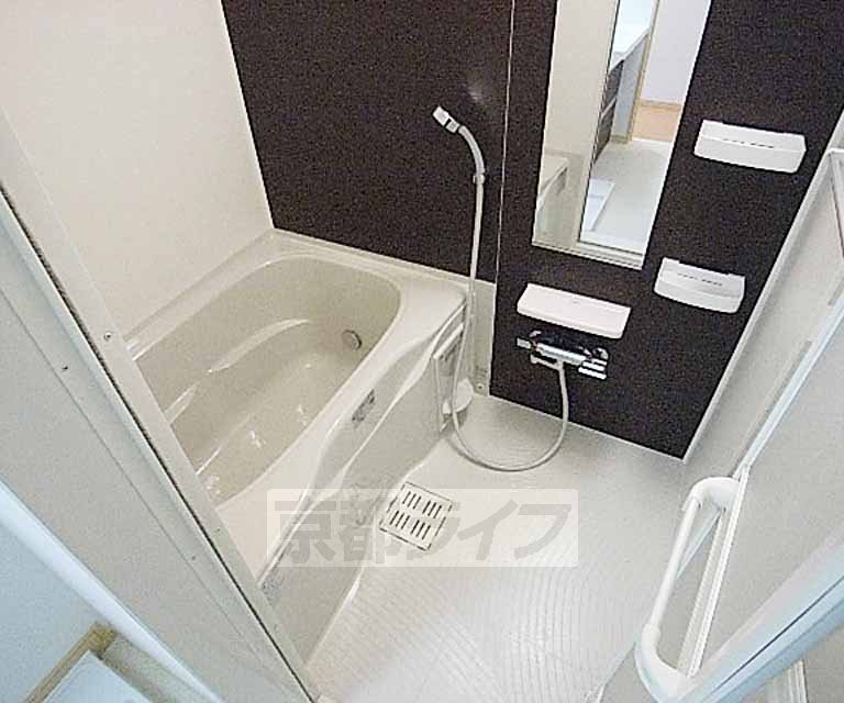 地下鉄烏丸線 くいな橋駅 徒歩3分 5階建 築13年の風呂写真