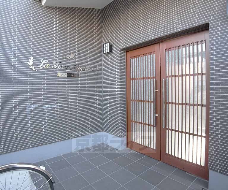 地下鉄烏丸線 くいな橋駅 徒歩3分 5階建 築13年の外観写真