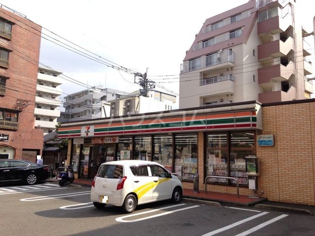 コンビニ　セブンイレブン 福岡鳥飼１丁目店（コンビニ）まで165m