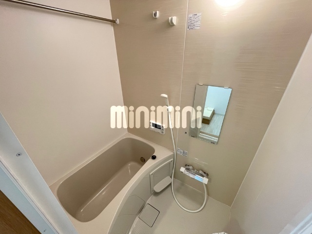 バス・シャワールーム　別部屋の写真です。