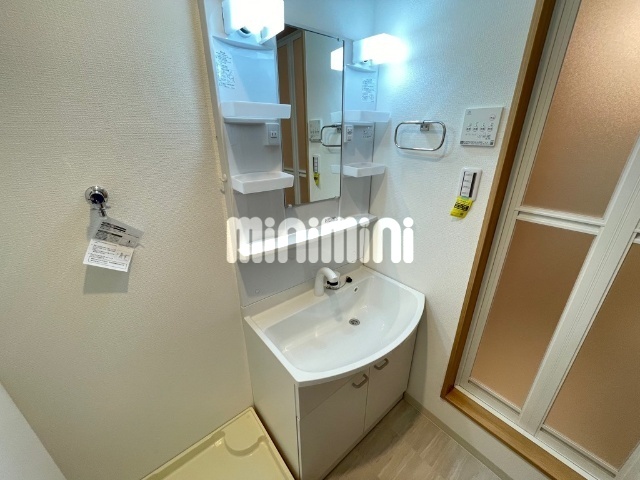 洗面設備　別部屋の写真です。