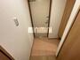 玄関　別部屋の写真です。