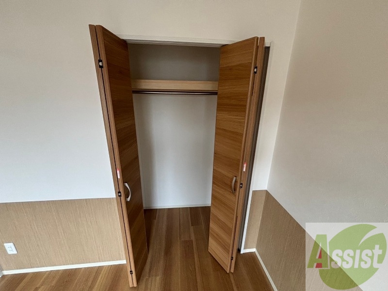 収納　寝室の収納です。部屋がすっきり片付きます。