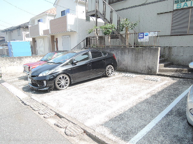 駐車場　敷地内駐車場
