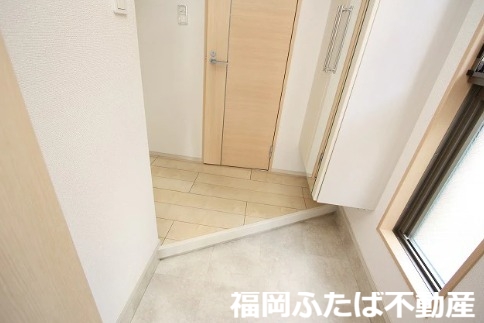 ベルフラワー大野城の玄関写真
