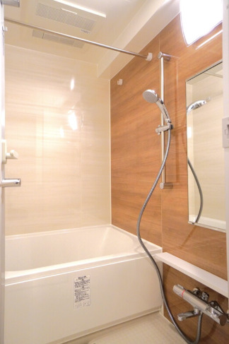バス・シャワールーム　※写真は同タイプ住戸です。