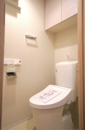 トイレ　※写真は同タイプ住戸です。