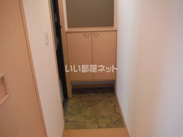 グランバルク Bの玄関写真