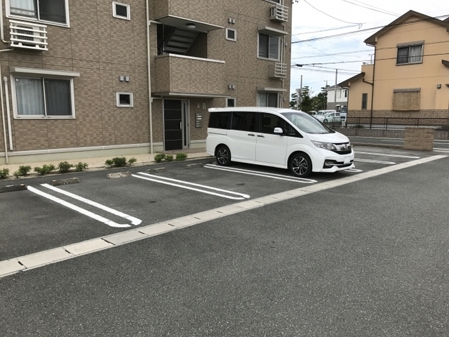駐車場　駐車場