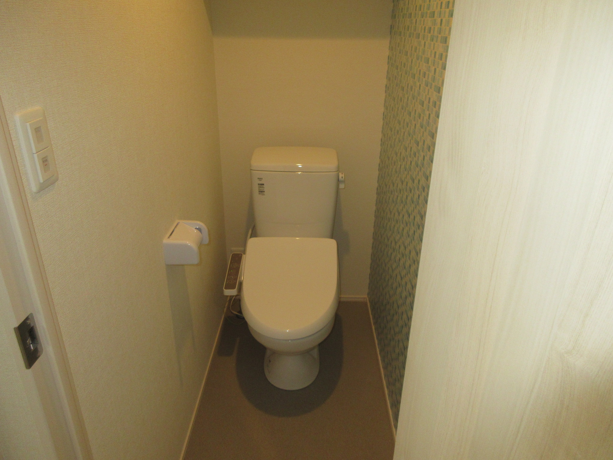 地下鉄千日前線 南巽駅 徒歩5分 3階建 築1年のトイレ写真