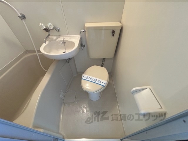 フォレスト高畑マンションのトイレ写真