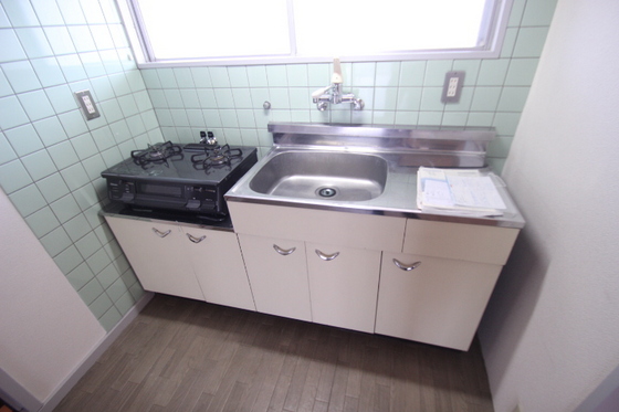 キッチン　※別部屋の写真です