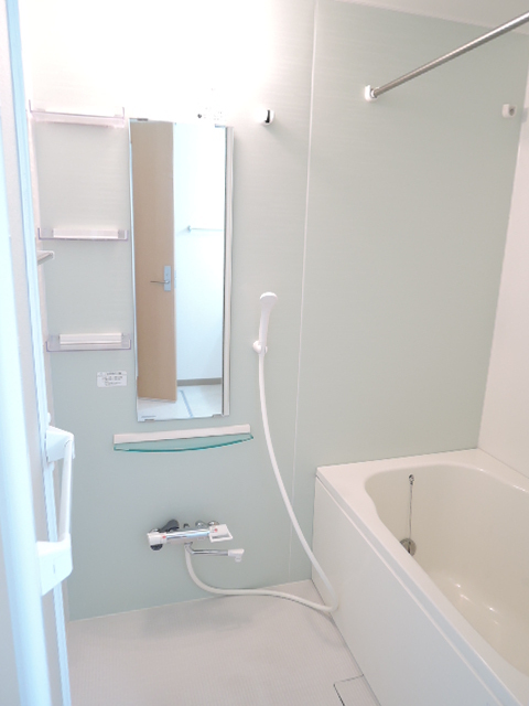 バス・シャワールーム　追焚き・浴室乾燥機付きバスルーム