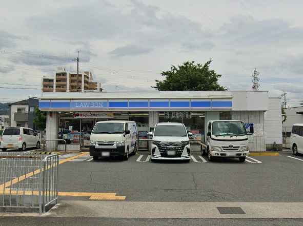 コンビニ　ローソン 宝塚口谷西店（コンビニ）まで356m