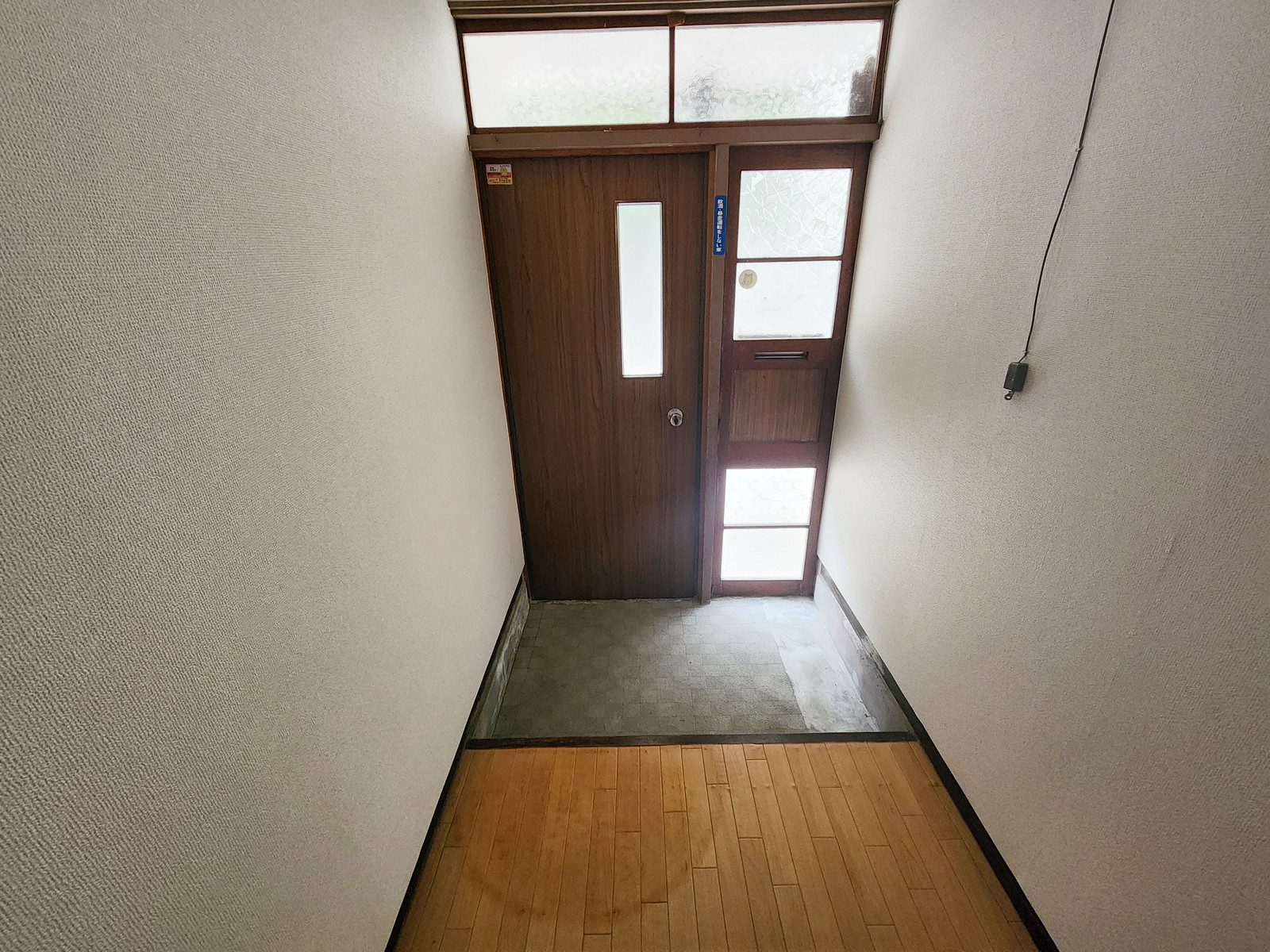 ＪＲ宇野線 備前田井駅 徒歩17分 2階建 築51年の玄関写真