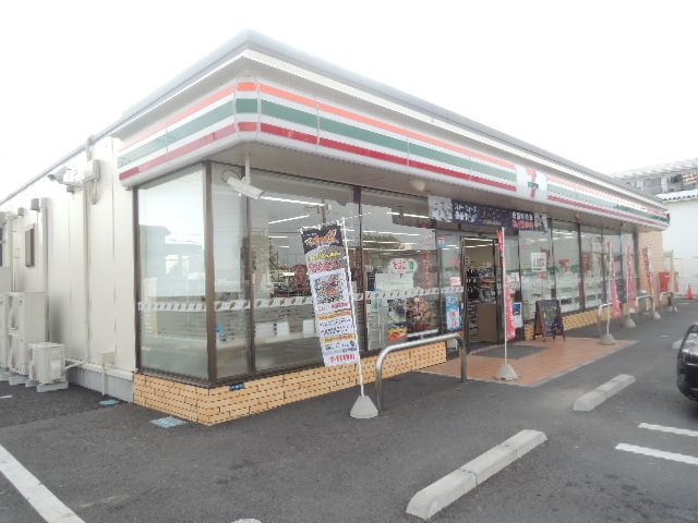 コンビニ　セブンイレブン八代町店（コンビニ）まで45m