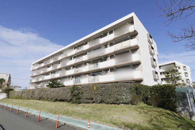 UR室住の外観写真