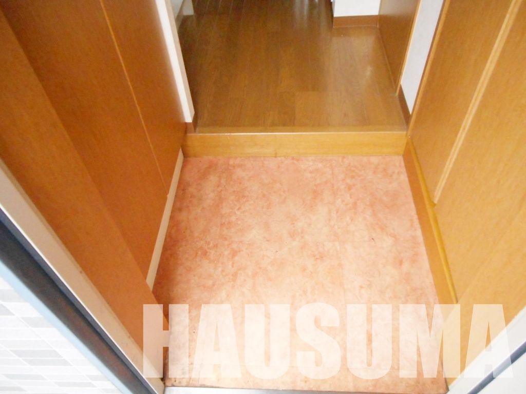 玄関　※他号室写真使用