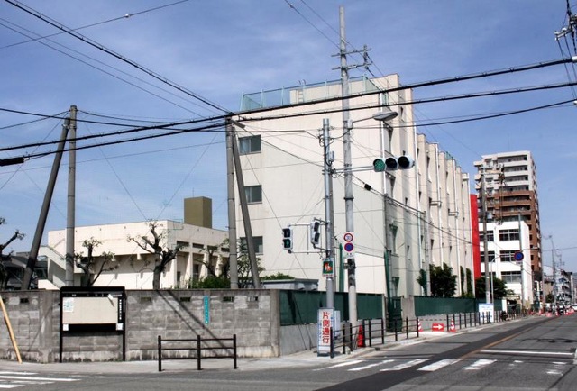 小学校　大阪市立新平野西小学校（小学校）まで668m