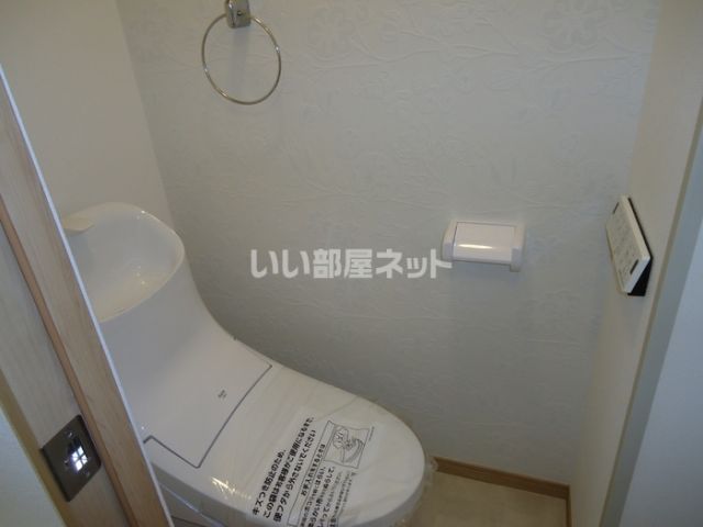 新町ハイツのトイレ写真