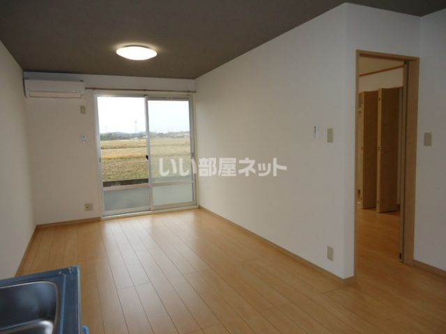 新町ハイツの居間写真