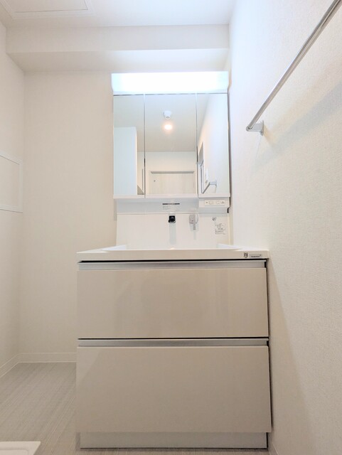 洗面設備　※別部屋参考写真です。