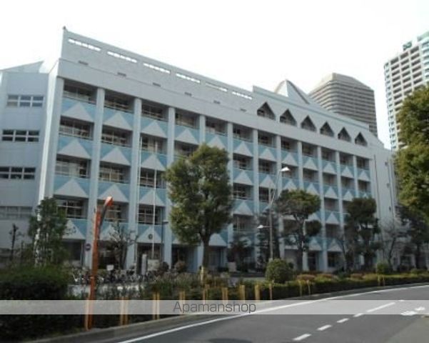 中学校　中央区立佃中学校（中学校）まで663m