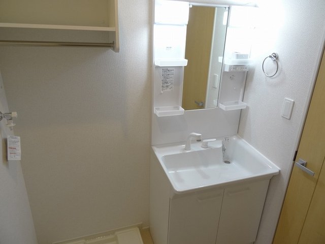 洗面設備　使いやすい洗面所です
