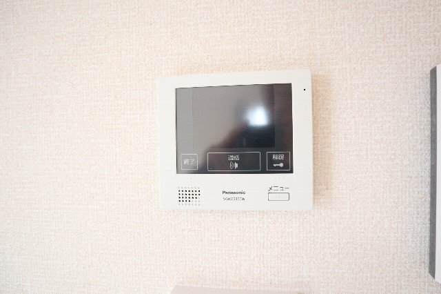 セキュリティ　ＴＶドアホン付きで外の様子がわかります