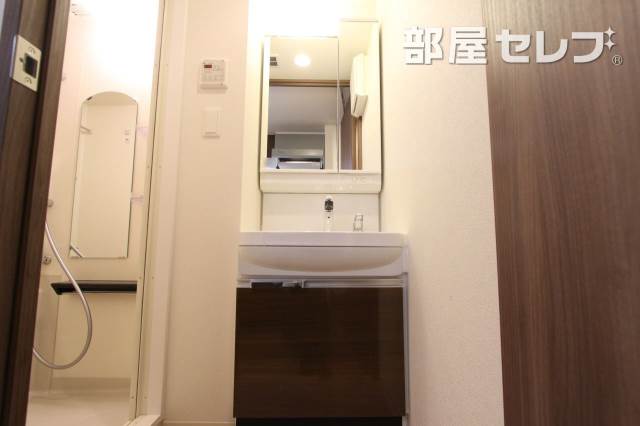 洗面設備　４０３号室の写真になります。