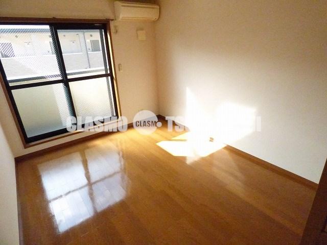 フジパレス弓削の居間写真