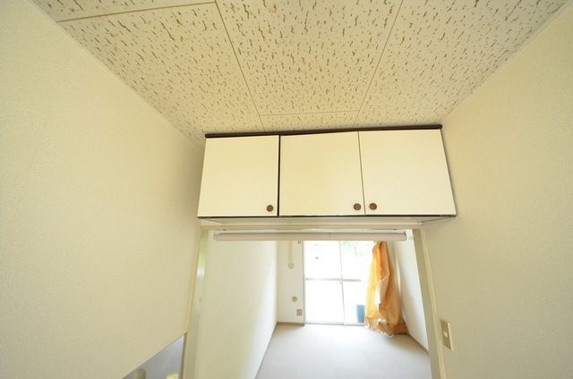 その他部屋・スペース　♪空間を有効活用した吊収納！♪