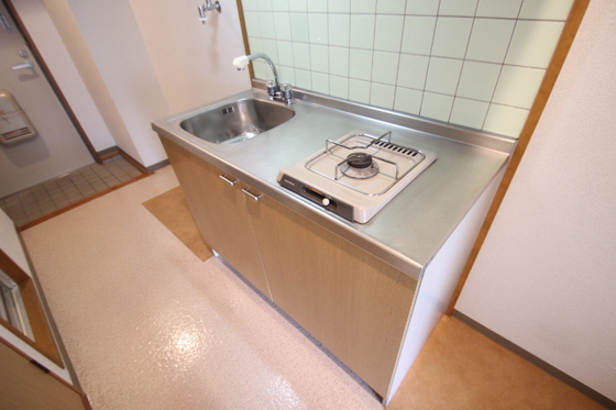 キッチン　※別部屋の写真です