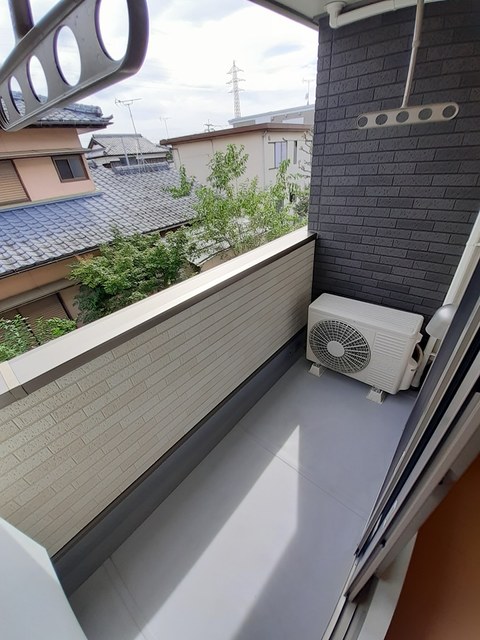 バルコニー　陽当たり良好なバルコニーです♪