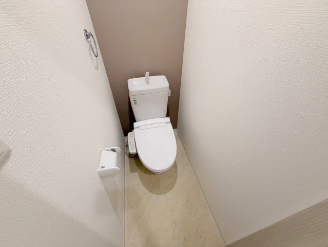 トイレ　綺麗なトイレにはウォシュレット標準装備です。