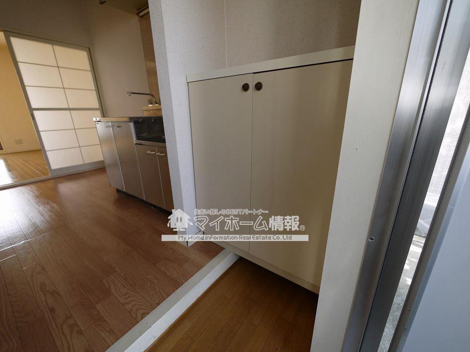 玄関　下駄箱