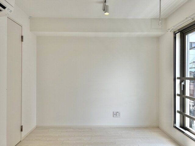 アトリオフラッツ板橋本町の居間写真