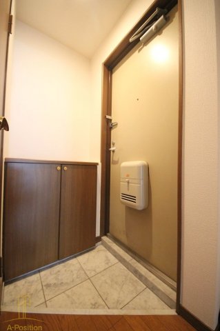 玄関　ＭＡＲＩＯＮ　ＫＩＴＡＨＯＲＩＥ　ＡＮＮＥＸ