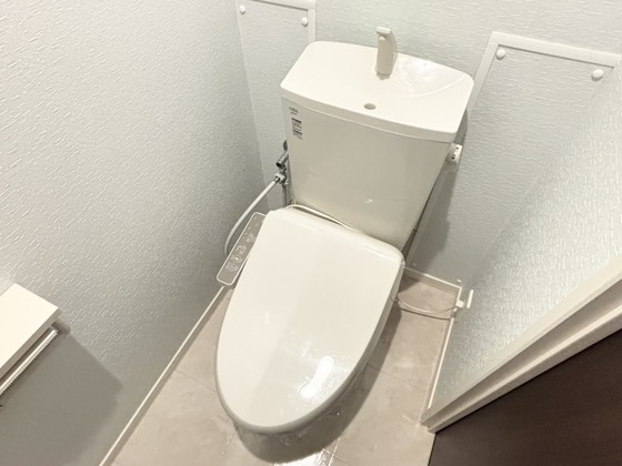 トイレ　シャワー付きトイレ