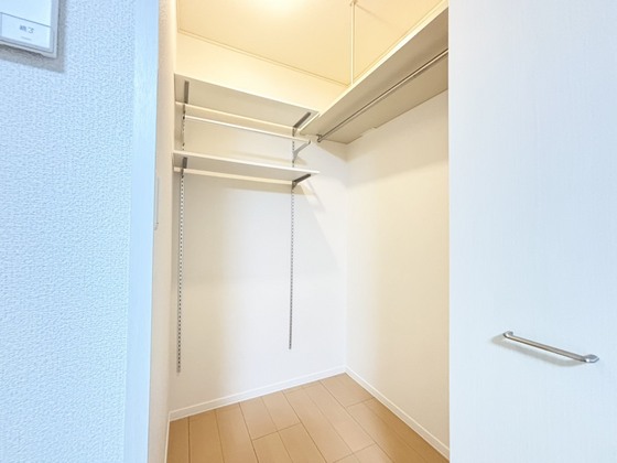 収納　ウォークインクローゼット