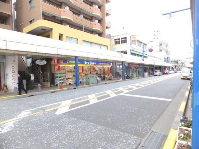 その他　駅前（その他）まで1400m