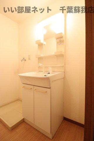 洗面設備　朝の準備に活躍する、洗髪洗面化粧台！